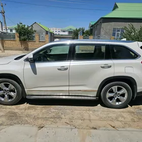 Toyota Highlander 2019