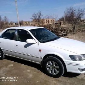 Toyota Camry 2001