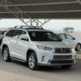 Toyota Highlander 2018