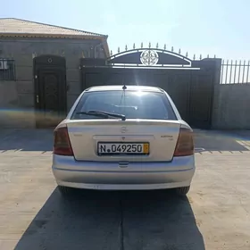 Opel Astra 2002