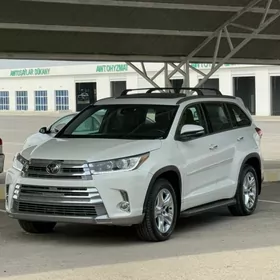 Toyota Highlander 2017