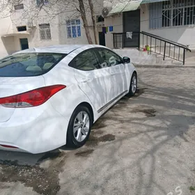 Hyundai Elantra 2011