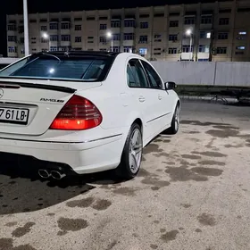 Mercedes-Benz E320 2005