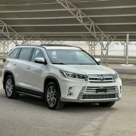 Toyota Highlander 2019