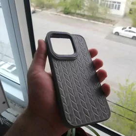 iPhone 15 Pro Cehol