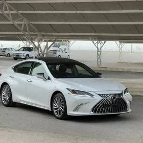 Lexus ES 350 2019