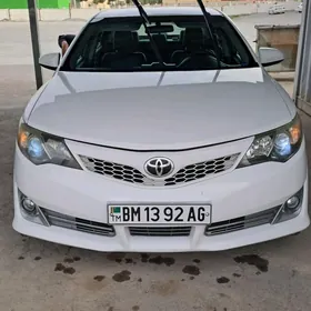 Toyota Camry 2014