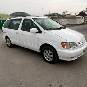 Toyota Sienna 2000