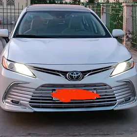 Toyota Camry 2020