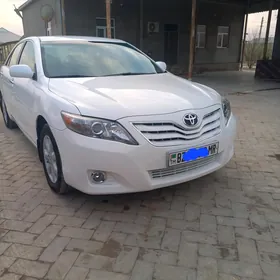 Toyota Camry 2011