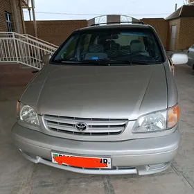 Toyota Sienna 2002