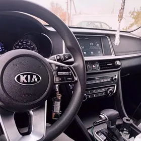 Kia Optima 2020