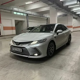 Toyota Camry 2023