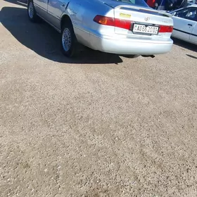 Toyota Camry 1999