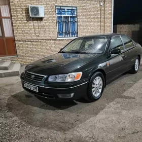 Toyota Camry 2000