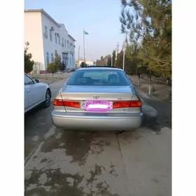 Toyota Camry 2000