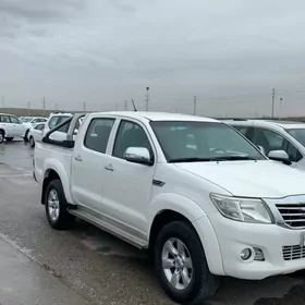 Toyota Hilux 2015