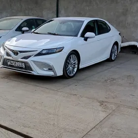 Toyota Camry 2022