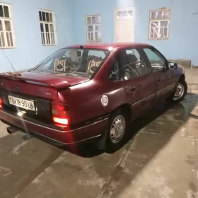 Opel Vectra 1989