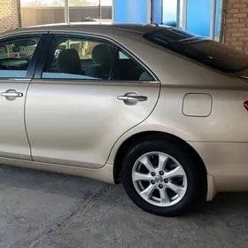 Toyota Camry 2010