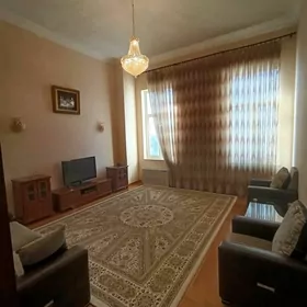 3 ком Элитка 3 этаж Ататурк