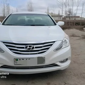 Hyundai Sonata 2011