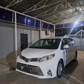 Toyota Sienna 2018