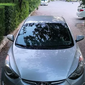 Hyundai Elantra 2011