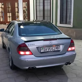 Mercedes-Benz E350 2005