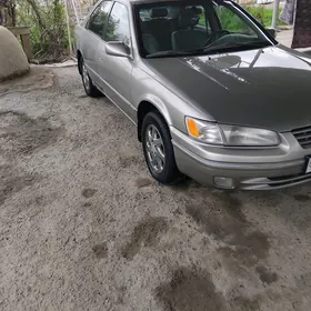 Toyota Camry 1997