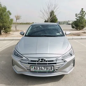 Hyundai Elantra 2021