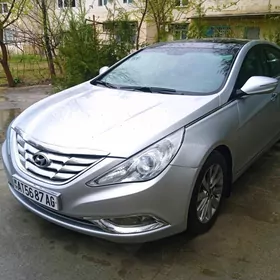 Hyundai Sonata 2011