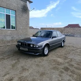 BMW E34 1989