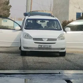 Toyota Sienna 2003