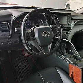 Toyota Camry 2021