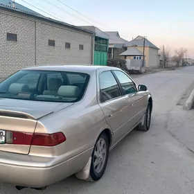 Toyota Camry 2000