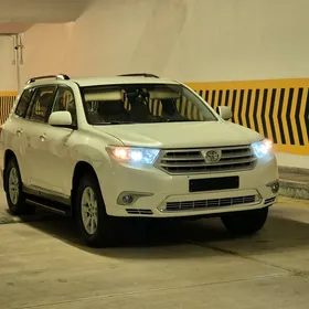 Toyota Highlander 2013