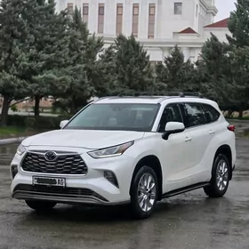 Toyota Highlander 2020