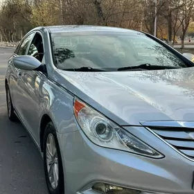 Hyundai Sonata 2011