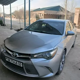 Toyota Camry 2015