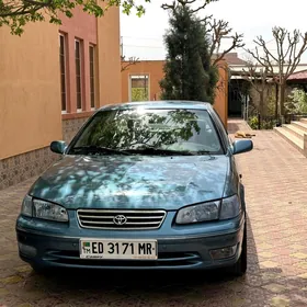 Toyota Camry 2000