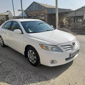 Toyota Camry 2011