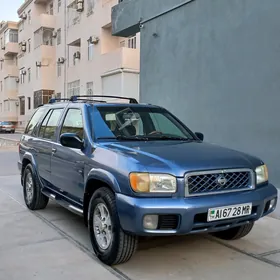 Nissan Pathfinder 2000