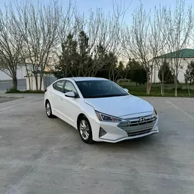 Hyundai Elantra 2020