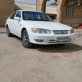 Toyota Camry 2000