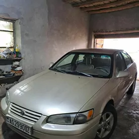 Toyota Camry 1999