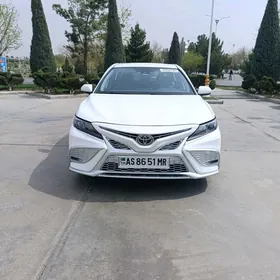 Toyota Camry 2021