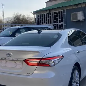 Toyota Camry 2018