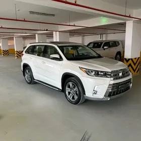 Toyota Highlander 2019