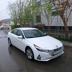 Hyundai Elantra 2021